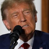 L'ancien président républicain est accusé d'avoir mis la sécurité des Etats-Unis en péril en conservant des documents confidentiels.